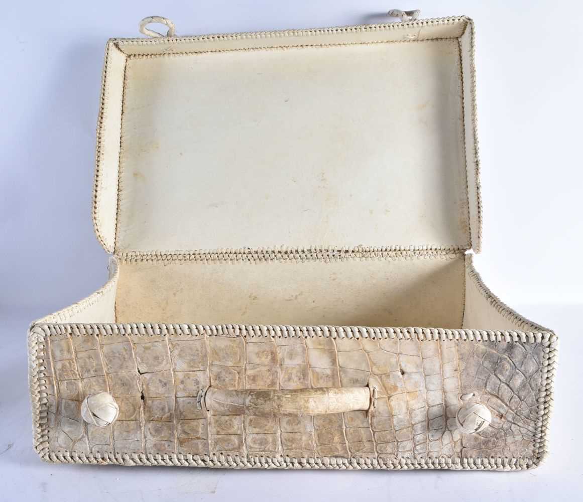 A RARE TAXIDERMY ANTQUE CROCODILE WORKED SUITCASE. 50 cm x 34 cm. - Image 5 of 7