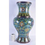 A VERY LARGE EARLY 20TH CENTURY CHINESE CLOISONNE ENAMEL VASE Late Qing/Republic, decorated with