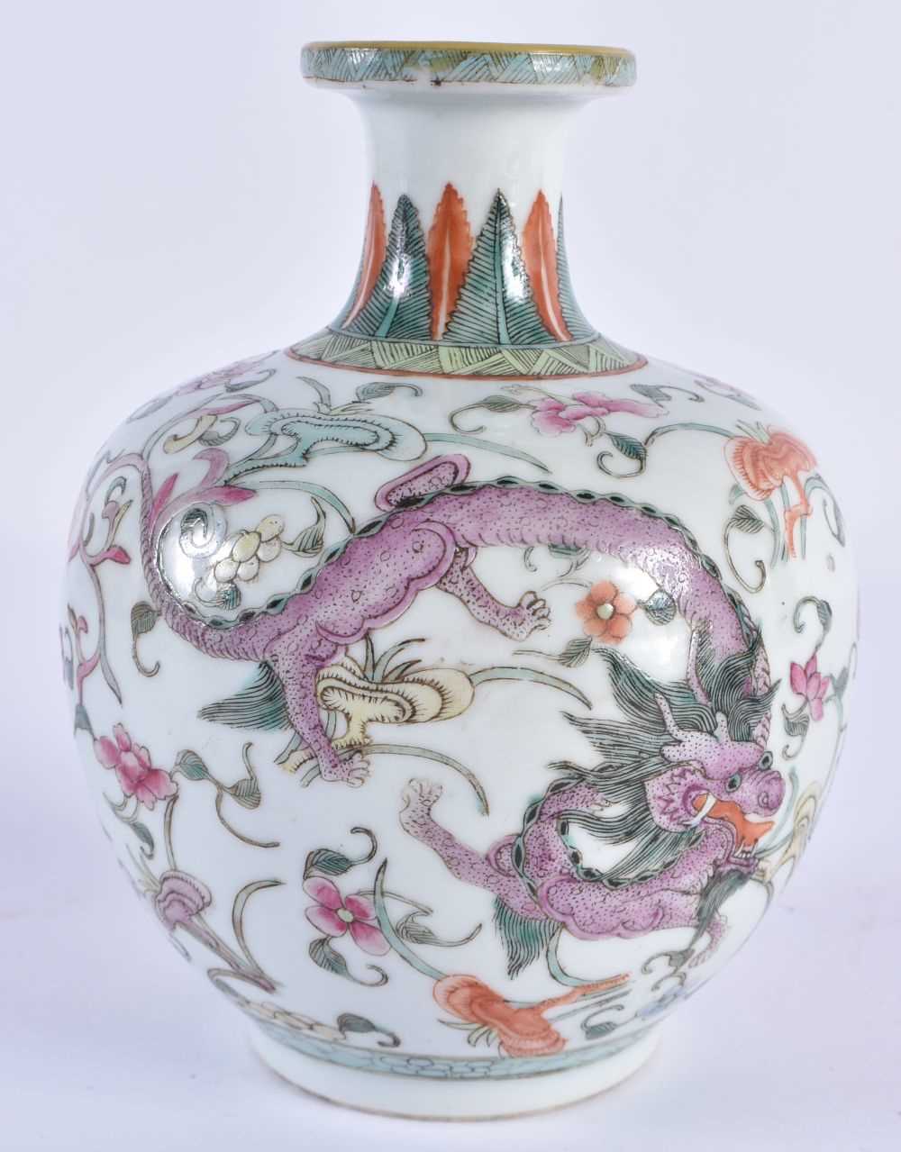 A FINE LATE 19TH CENTURY CHINESE FAMILLE ROSE PORCELAIN BULBOUS VASE Qing, enamelled with fierce - Image 3 of 21