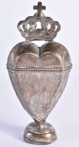 A RARE 18TH CENTURY SCANDANAVIAN SILVER VINAIGRETTE Hovedvandsaeg, with finely carved pierced