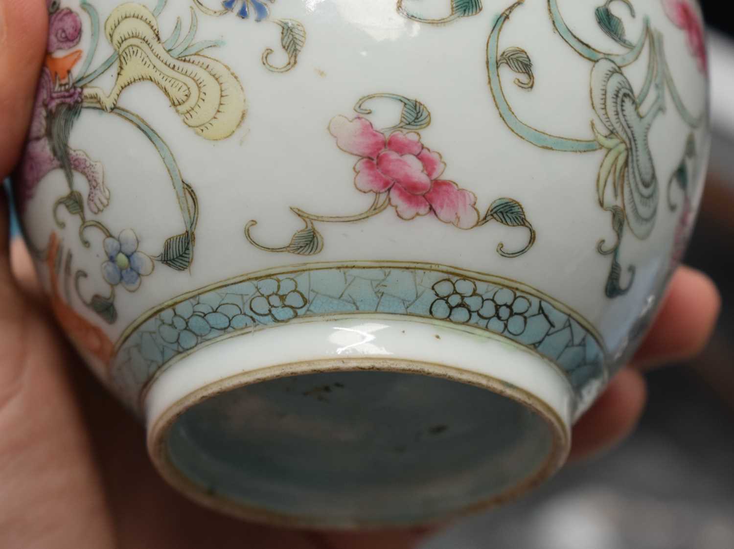 A FINE LATE 19TH CENTURY CHINESE FAMILLE ROSE PORCELAIN BULBOUS VASE Qing, enamelled with fierce - Image 21 of 21