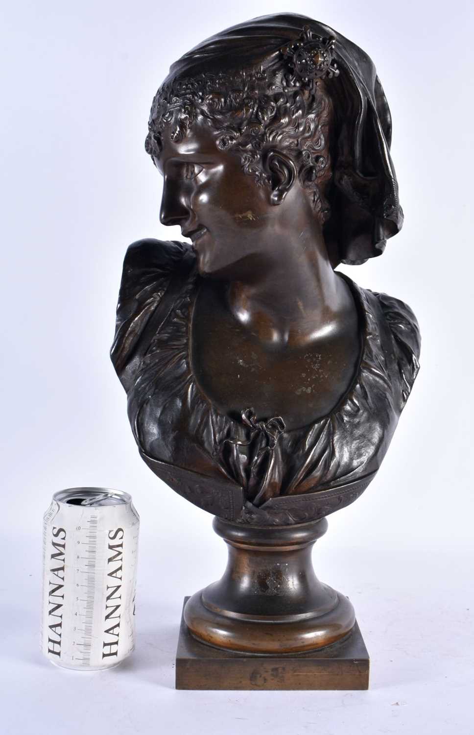 Luca Madrasi (1848-1919) Bronze, Female bust. 44 cm x 19 cm.