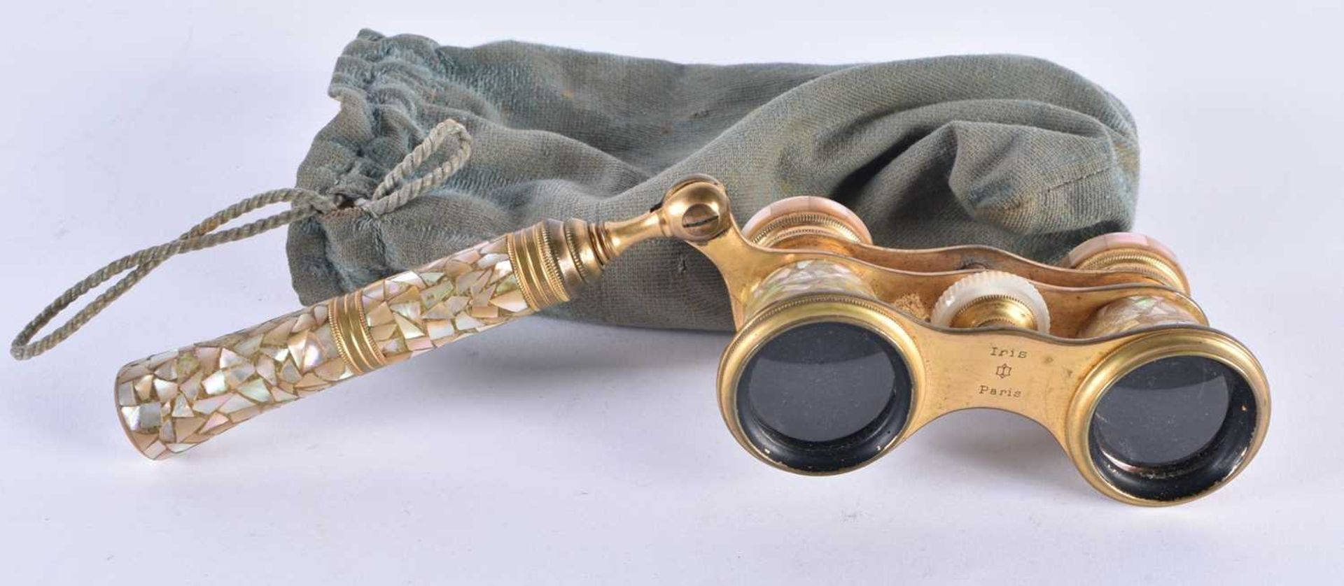 A PAIR OF MOTHER OF PEARL OPERA GLASSES. 18 cm wide extended.