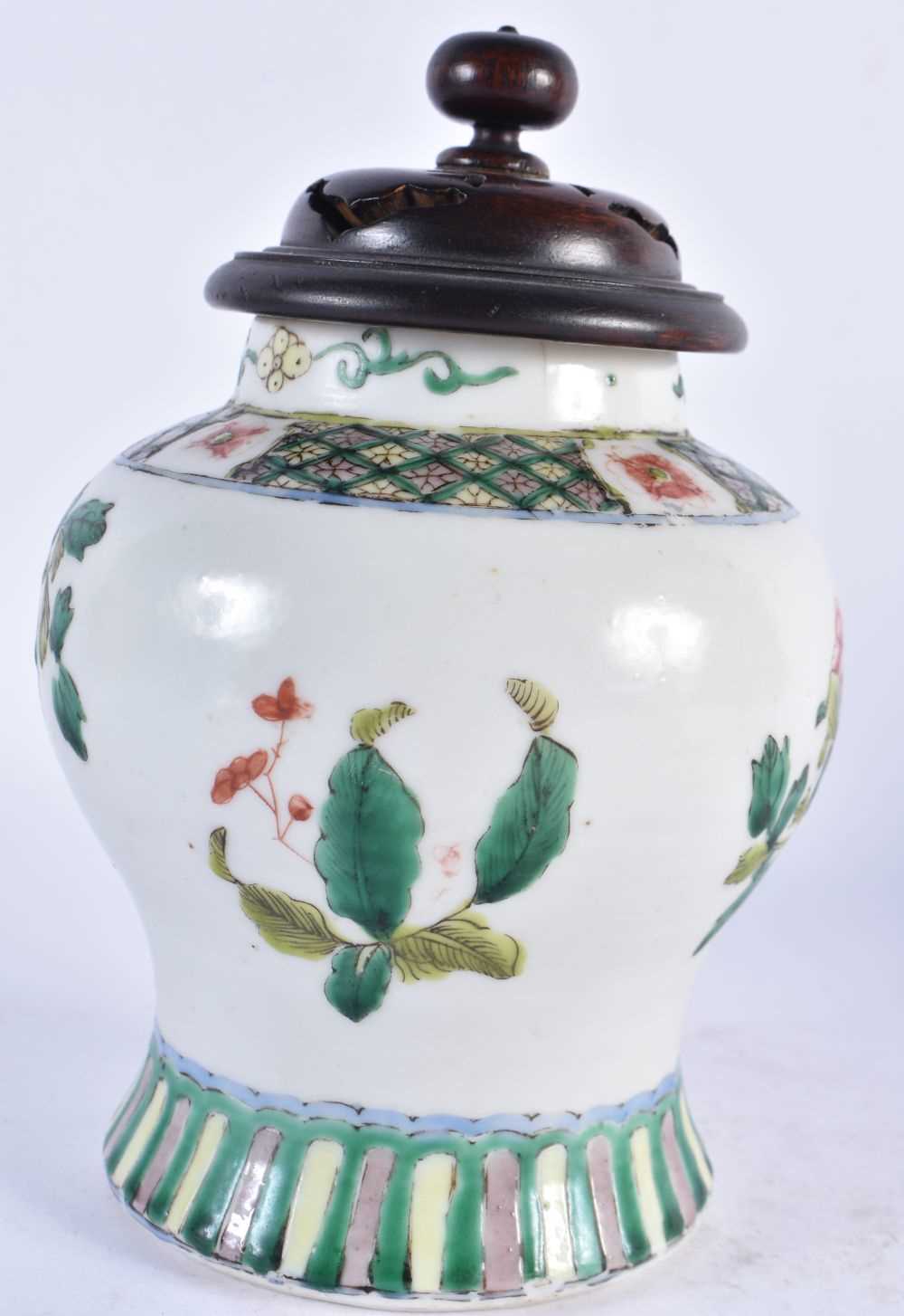 A PAIR OF 19TH CENTURY CHINESE FAMILLE VERTE PORCELAIN JARS Kangxi style. 17 cm high. - Image 3 of 8