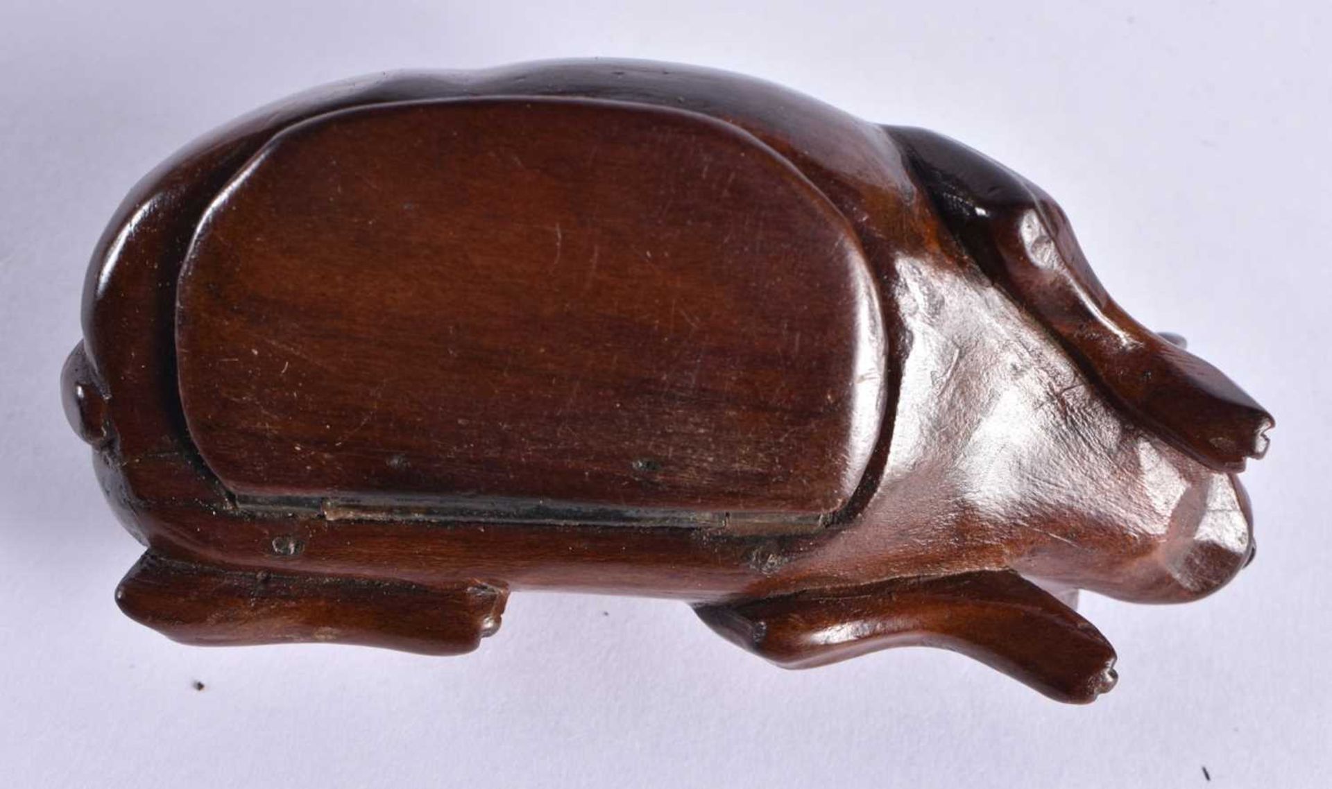 A LATE 18TH CENTURY CARVED TREEN WOOD SNUFF BOX formed as a stylised animals, with mouth open and - Image 6 of 6