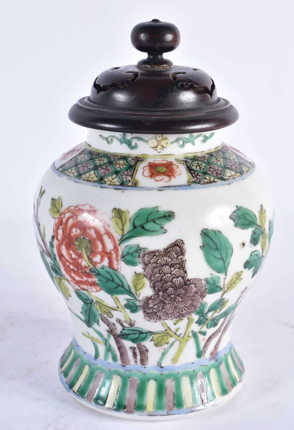 A PAIR OF 19TH CENTURY CHINESE FAMILLE VERTE PORCELAIN JARS Kangxi style. 17 cm high. - Image 6 of 8