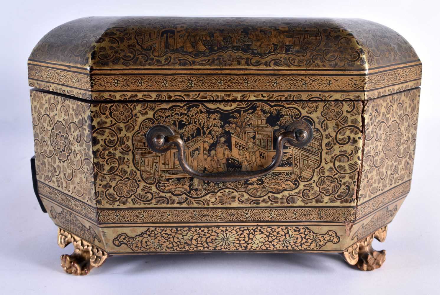 A FINE LATE 18TH/19TH CENTURY CHINESE EXPORT BLACK AND GOLD LACQUER SEWING CASKET Mid Qing, - Image 8 of 13