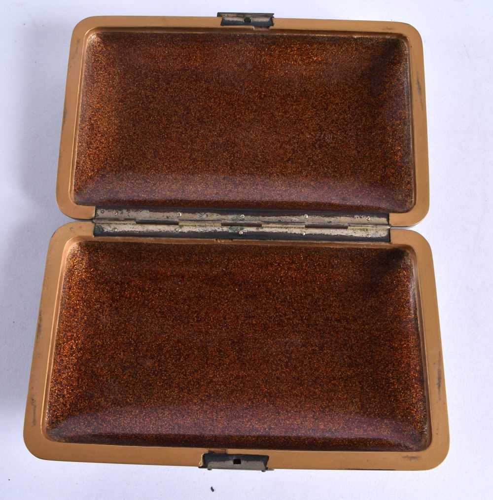 AN EARLY 20TH JAPANESE MEIJI PERIOD NAMIKI LACQUER CASE Attributed to Dunhill, painted with panels - Image 4 of 5