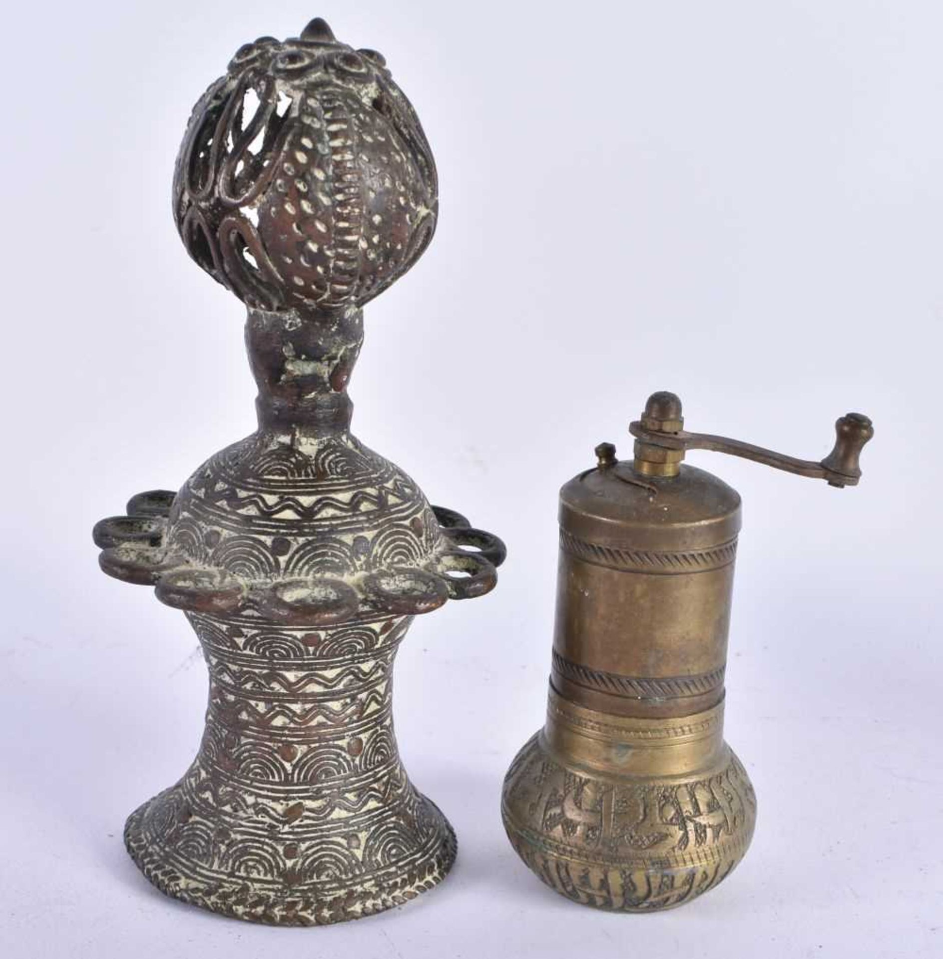 AN ANTIQUE INDIAN BIDRI WARE VASE together with two Islamic artefacts & a Benin bronze bell. Largest - Image 4 of 10