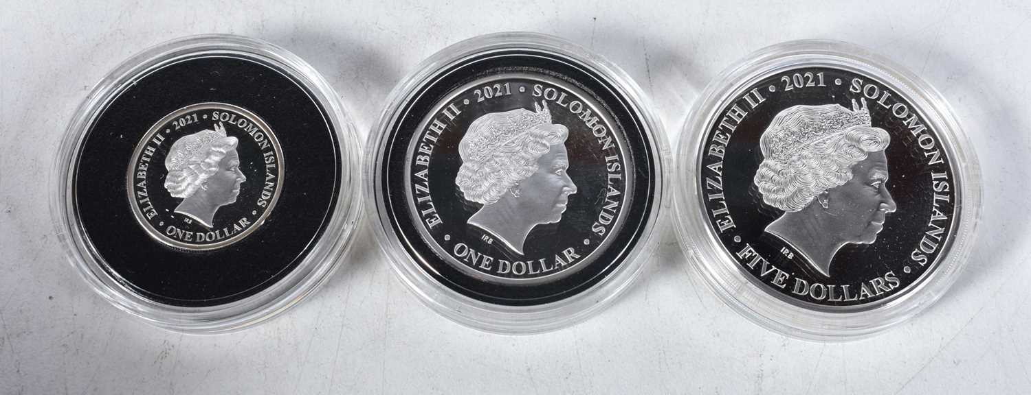 SOLOMON ISLANDS 2022 QEII PLATINUM JUBILEE SILVER PROOF THREE COIN SET, INCLUDES THE FIVE DEOLLARS - Image 3 of 3