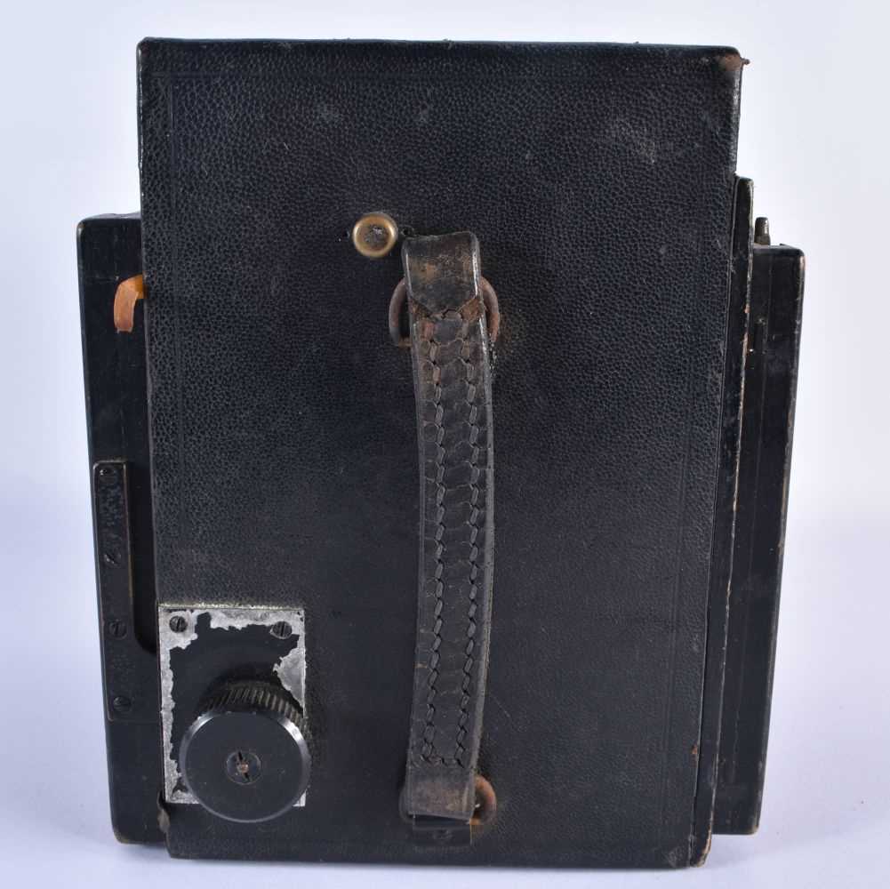 Vintage Reflex Box ANTIQUE CAMERA - Body Only. 18 cm x 15 cm. - Image 4 of 6