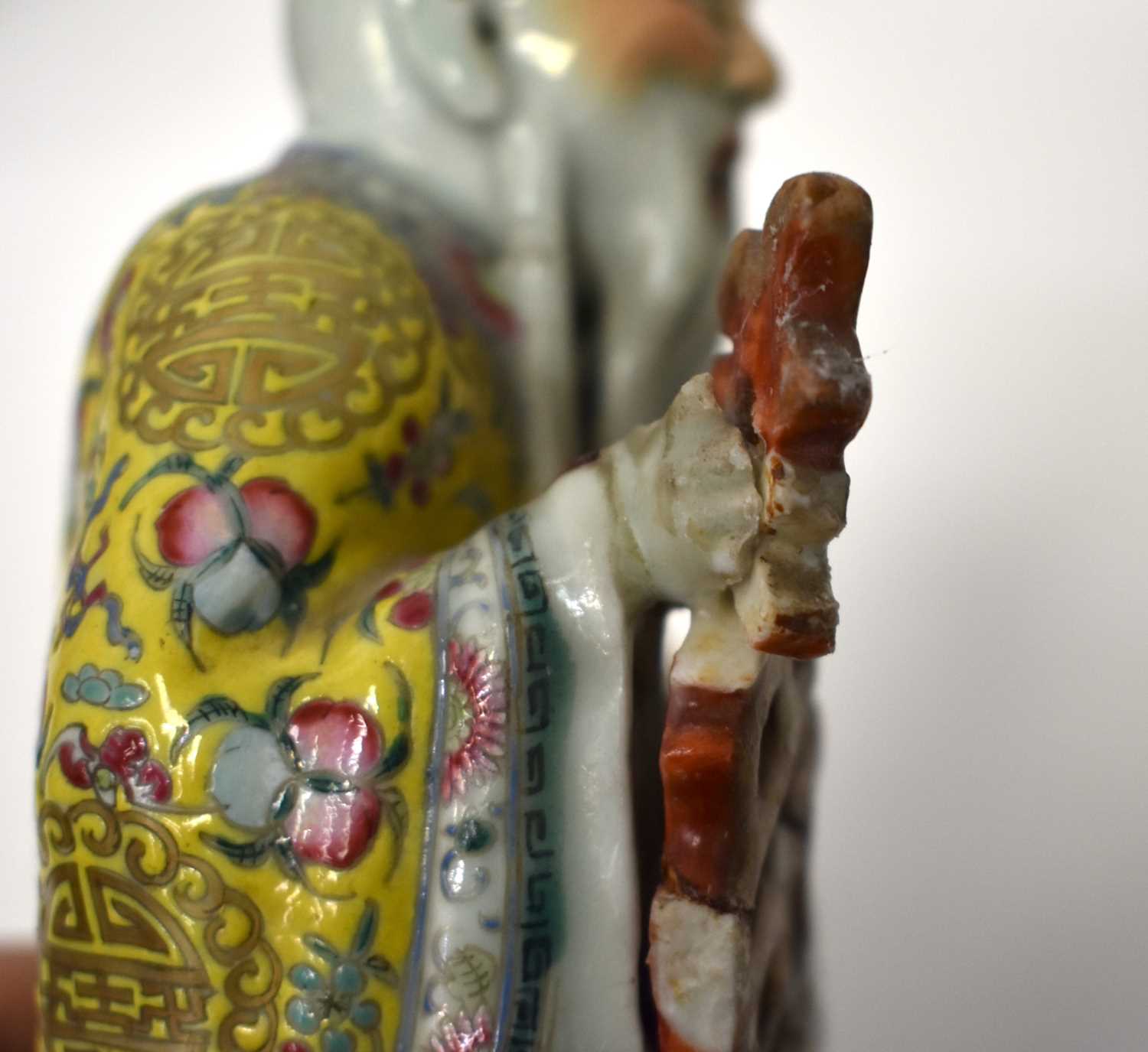 A SET OF FOUR LATE 19TH/20TH CENTURY CHINESE FAMILLE ROSE PORCELAIN FIGURES Late Qing, modelled as - Image 21 of 48