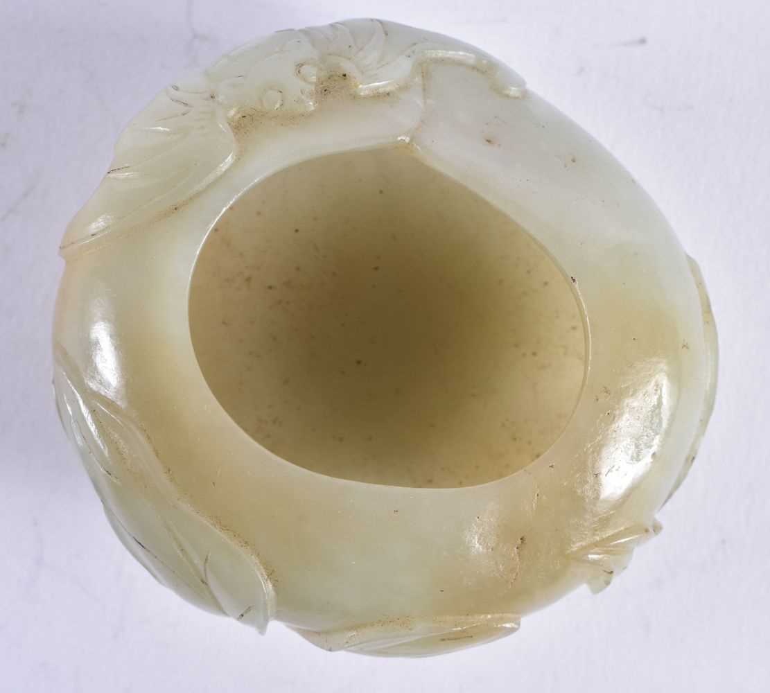 A GOOD 19TH CENTURY CHINESE CARVED JADE BRUSH WASHER Qing, of well hollowed form, overlaid with bats - Image 5 of 12