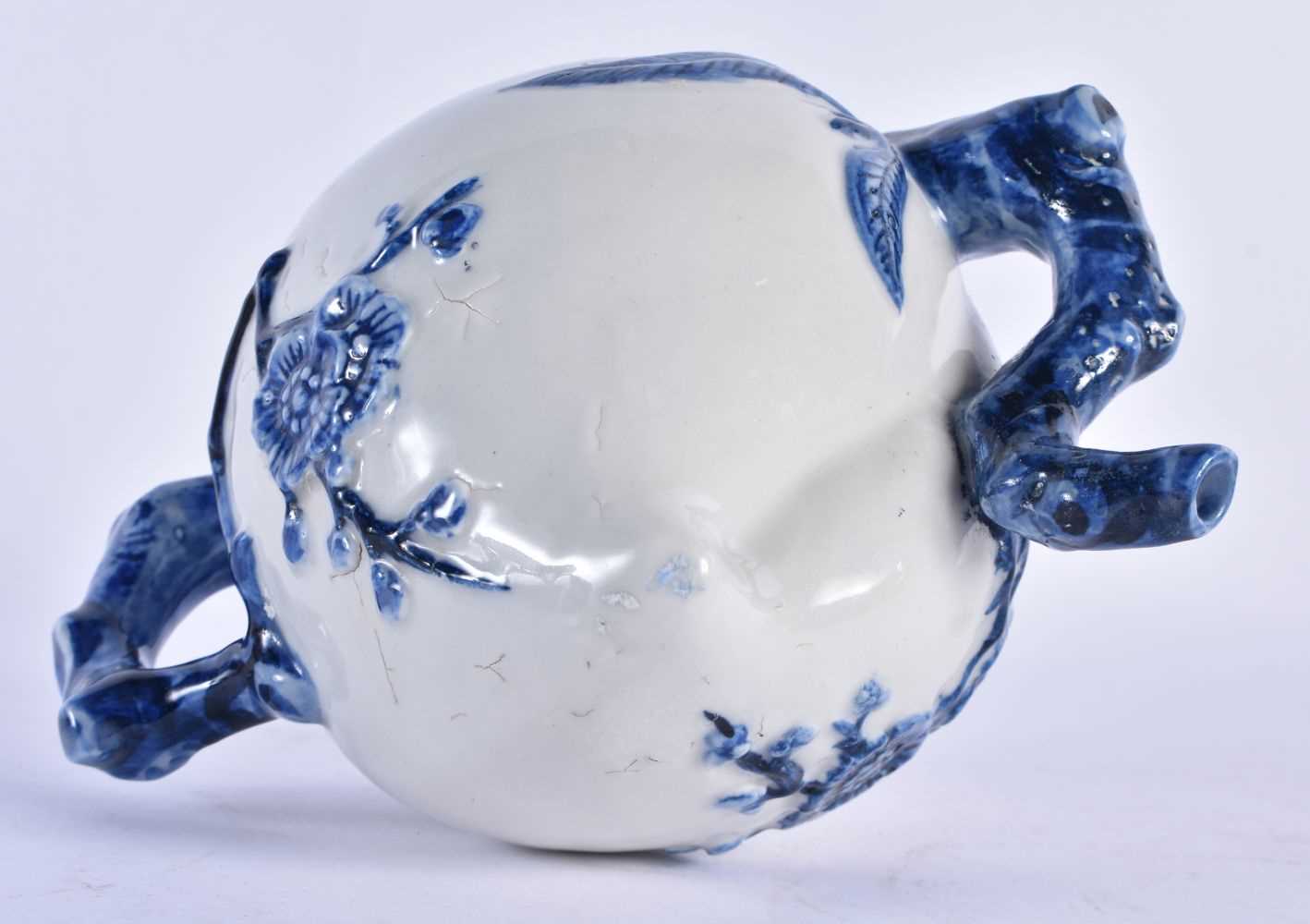 AN EARLY 19TH CENTURY CHINESE PORCELAIN CADOGAN TEAPOT Qing. 14 cm x 14 cm. - Image 3 of 4