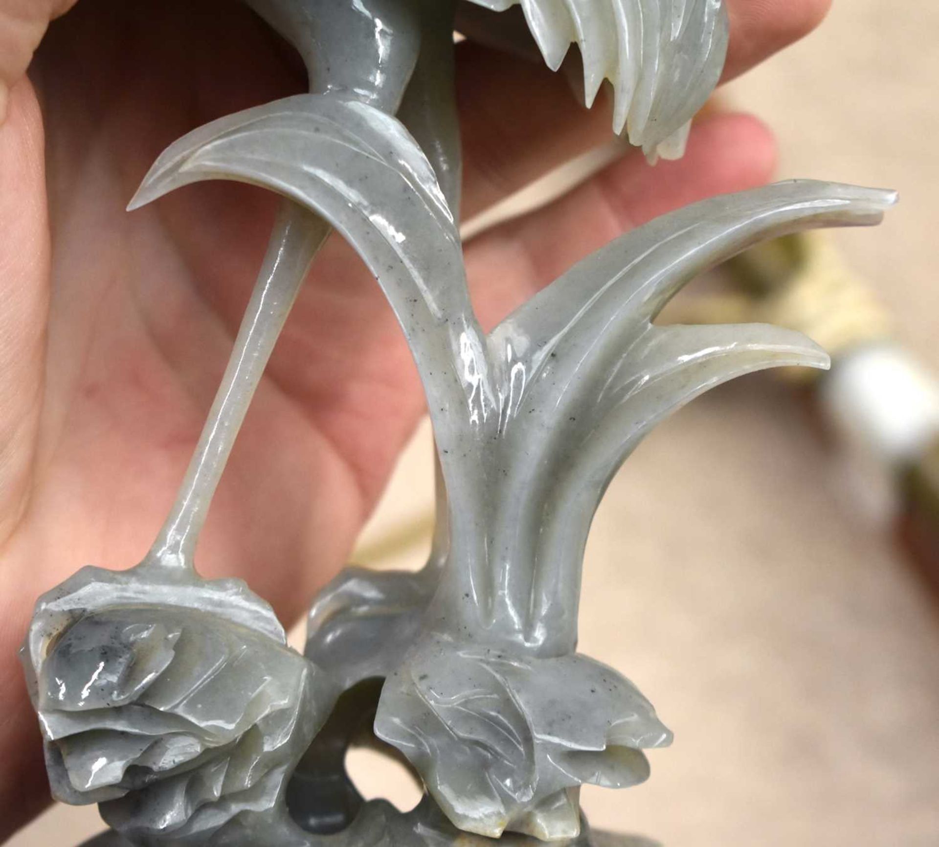 A LOVELY LARGE PAIR OF 19TH CENTURY CHINESE CARVED JADE FIGURES OF BIRDS Qing, beautifully carved - Image 29 of 44