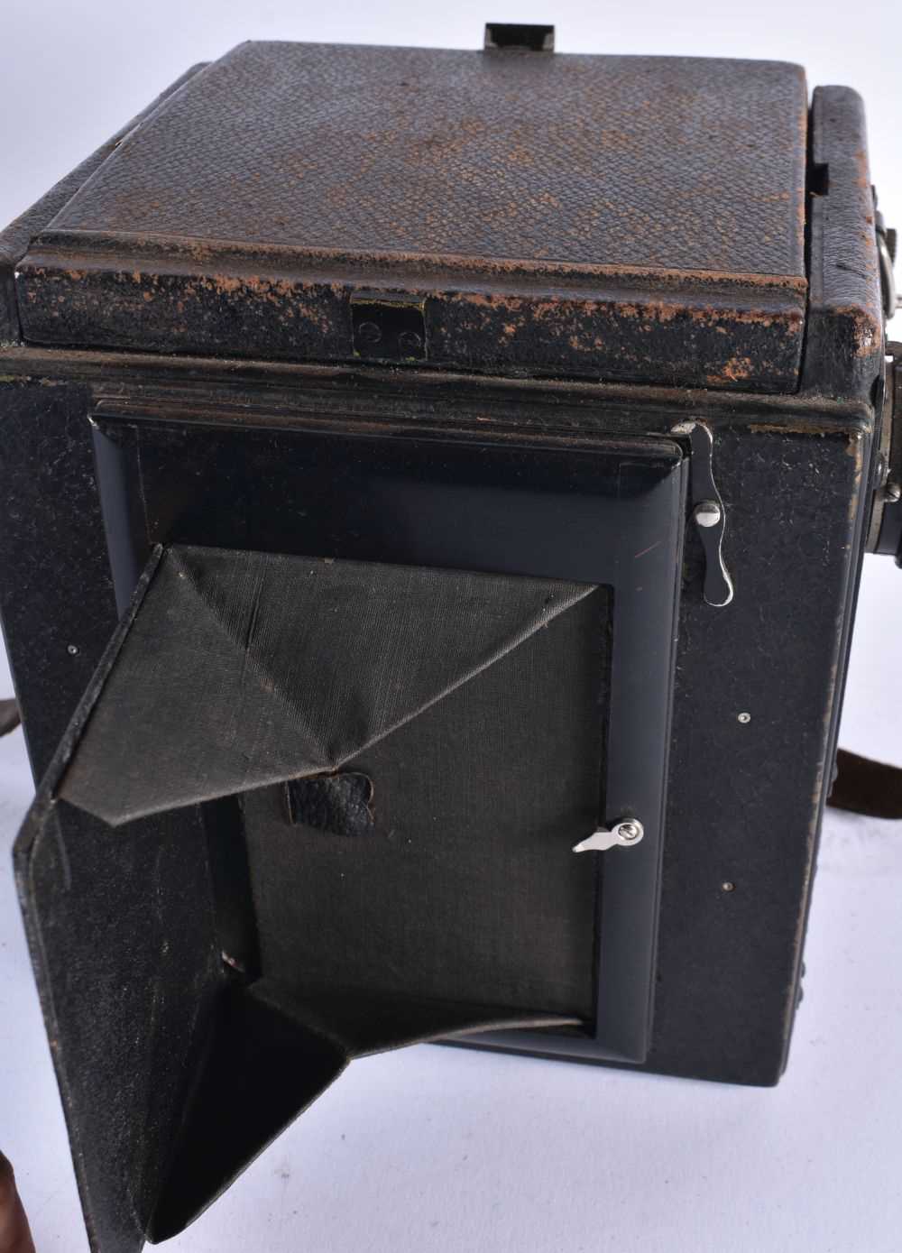 Ensign-Special Reflex Box ANTIQUE CAMERA w/ Original Box & Slides. 26 cm x 24 cm. - Image 4 of 5