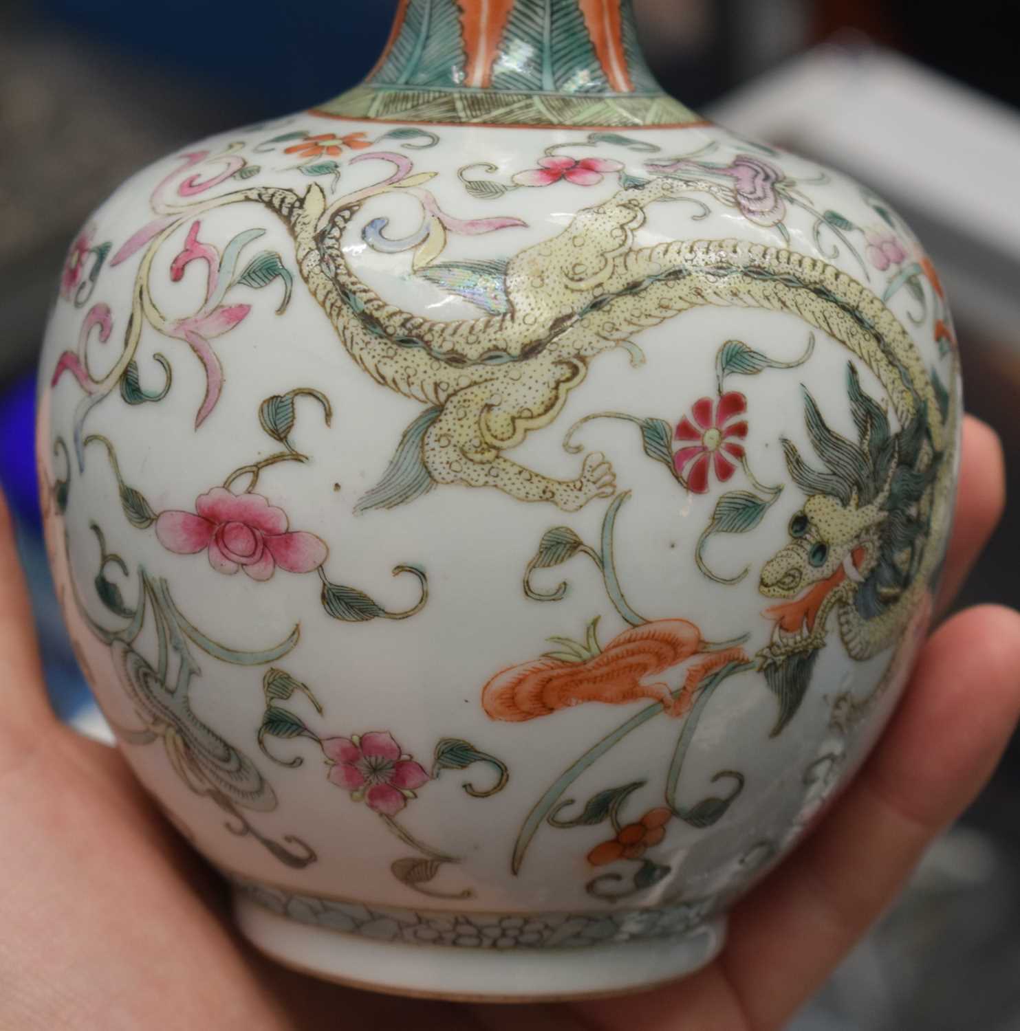 A FINE LATE 19TH CENTURY CHINESE FAMILLE ROSE PORCELAIN BULBOUS VASE Qing, enamelled with fierce - Image 13 of 21