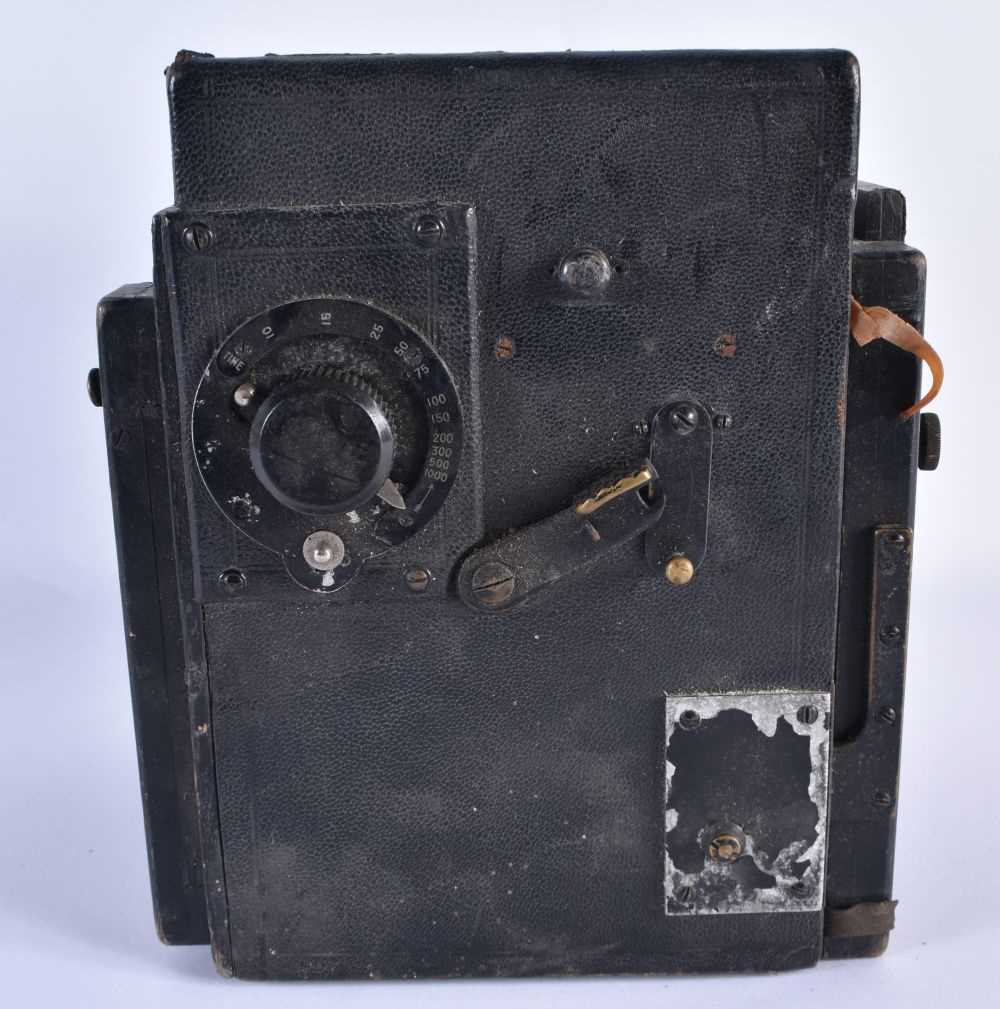 Vintage Reflex Box ANTIQUE CAMERA - Body Only. 18 cm x 15 cm. - Image 2 of 6