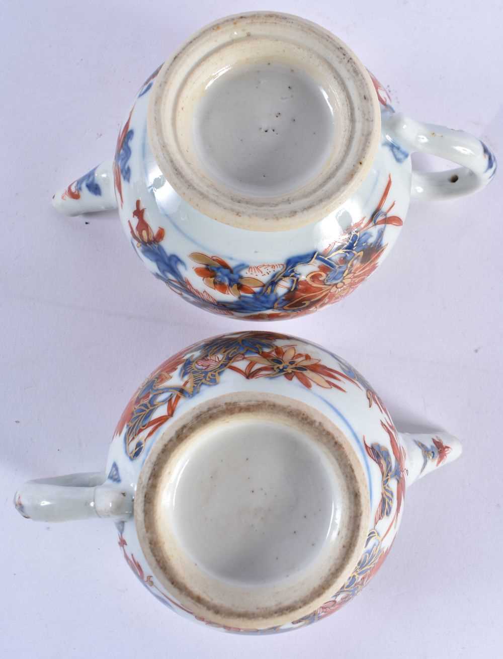 A PAIR OF LATE 17TH/18TH CENTUTYR CHINESE IMARI BLUE AND WHITE PORCELAIN TEAPOTS AND COVERS Kangxi/ - Image 6 of 27