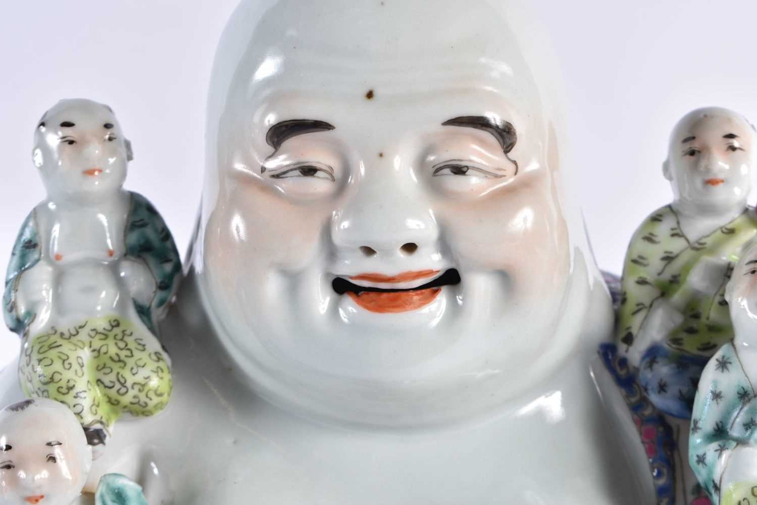 AN EARLY 20TH CENTURY CHINESE FAMILLE ROSE PORCELAIN FIGURE OF A BUDDHA Late Qing/Republic, modelled - Image 2 of 17