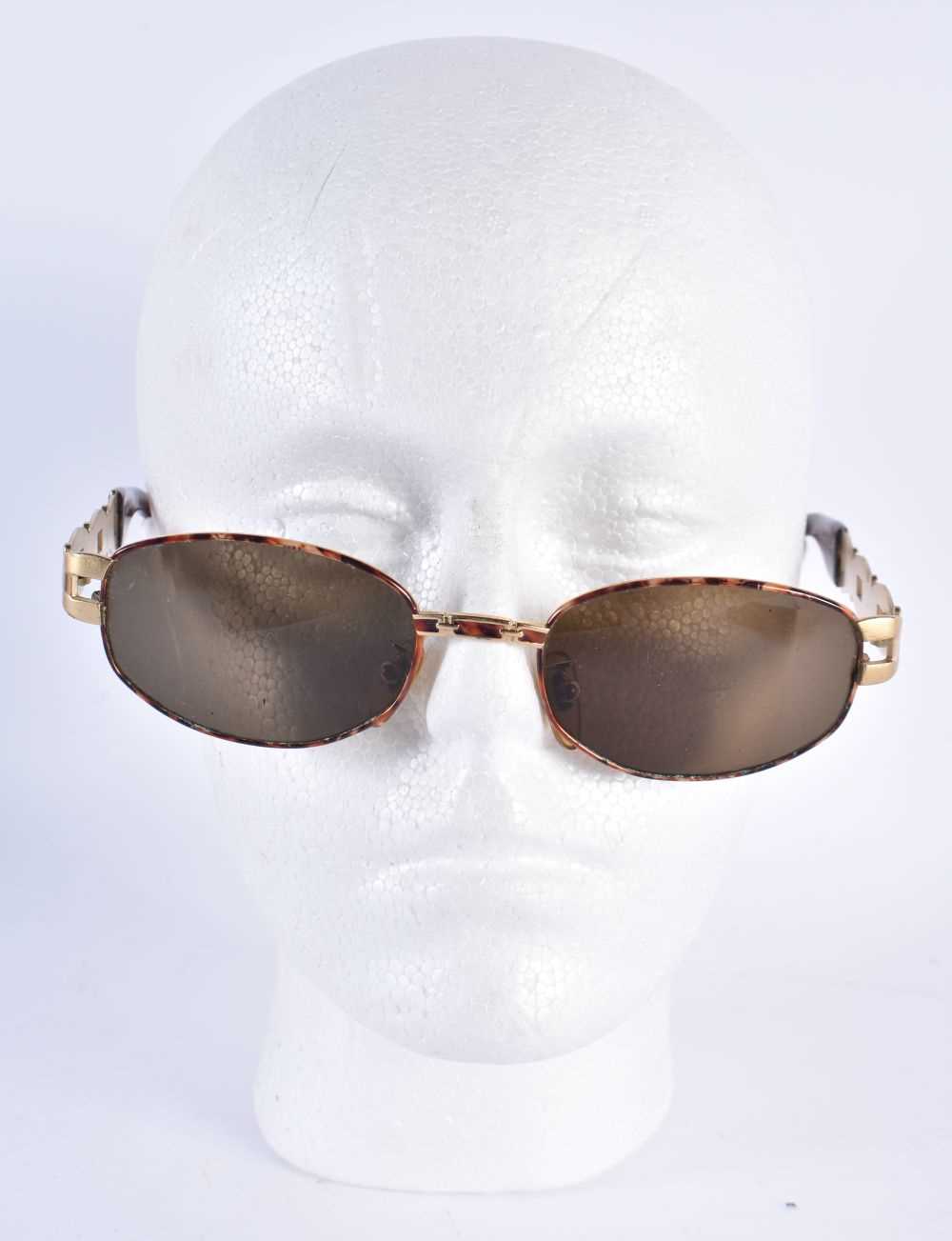 TWO PAIRS OF SUNGLASSES Fendi & Chanel. 15 cm wide. (2) - Image 4 of 5