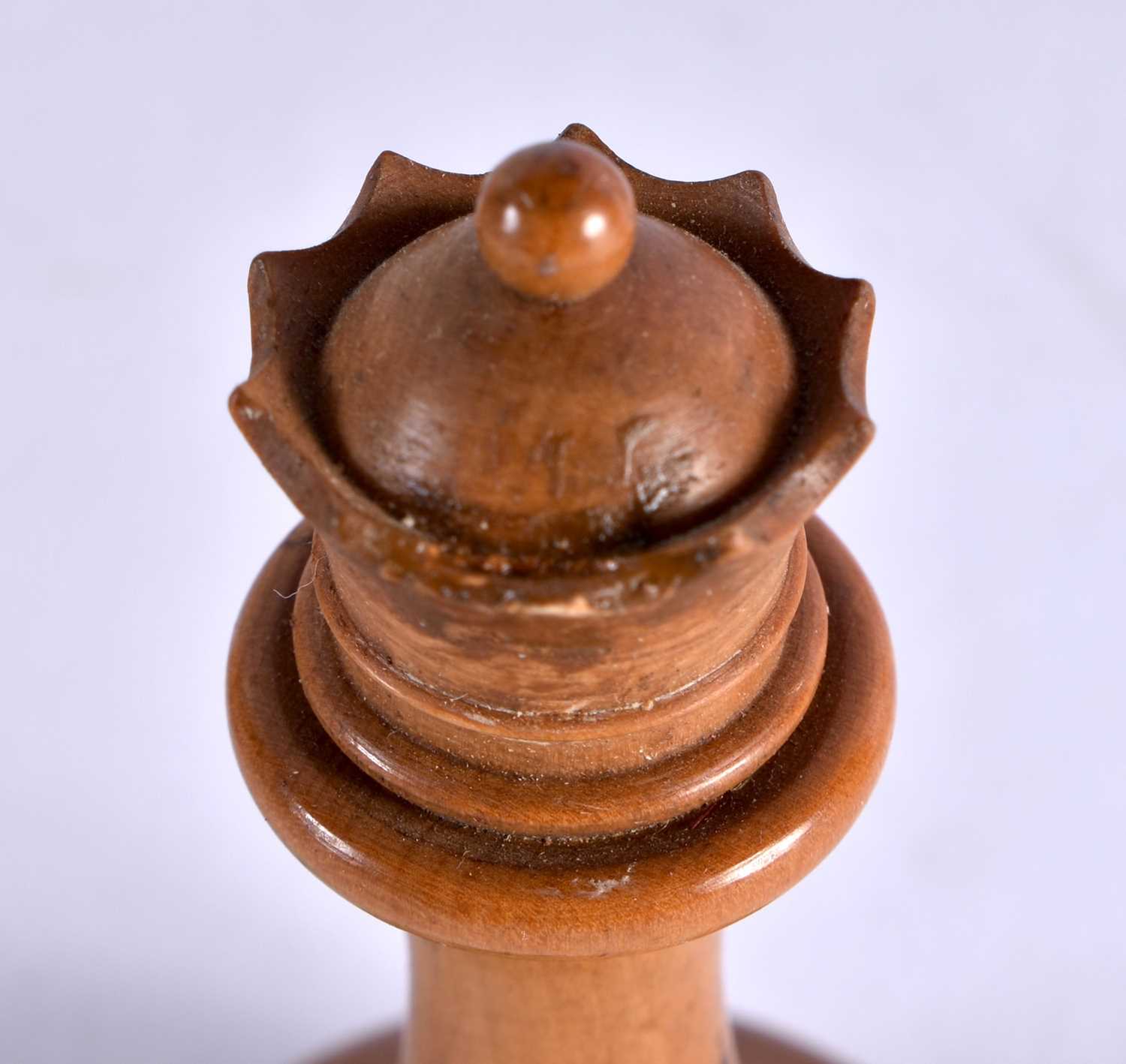 A LARGE ANTIQUE STAUNTON TYPE J JAQUES OF LONDON EBONY AND BOXWOOD CHESS SET (32 Pieces complete) - Image 39 of 44