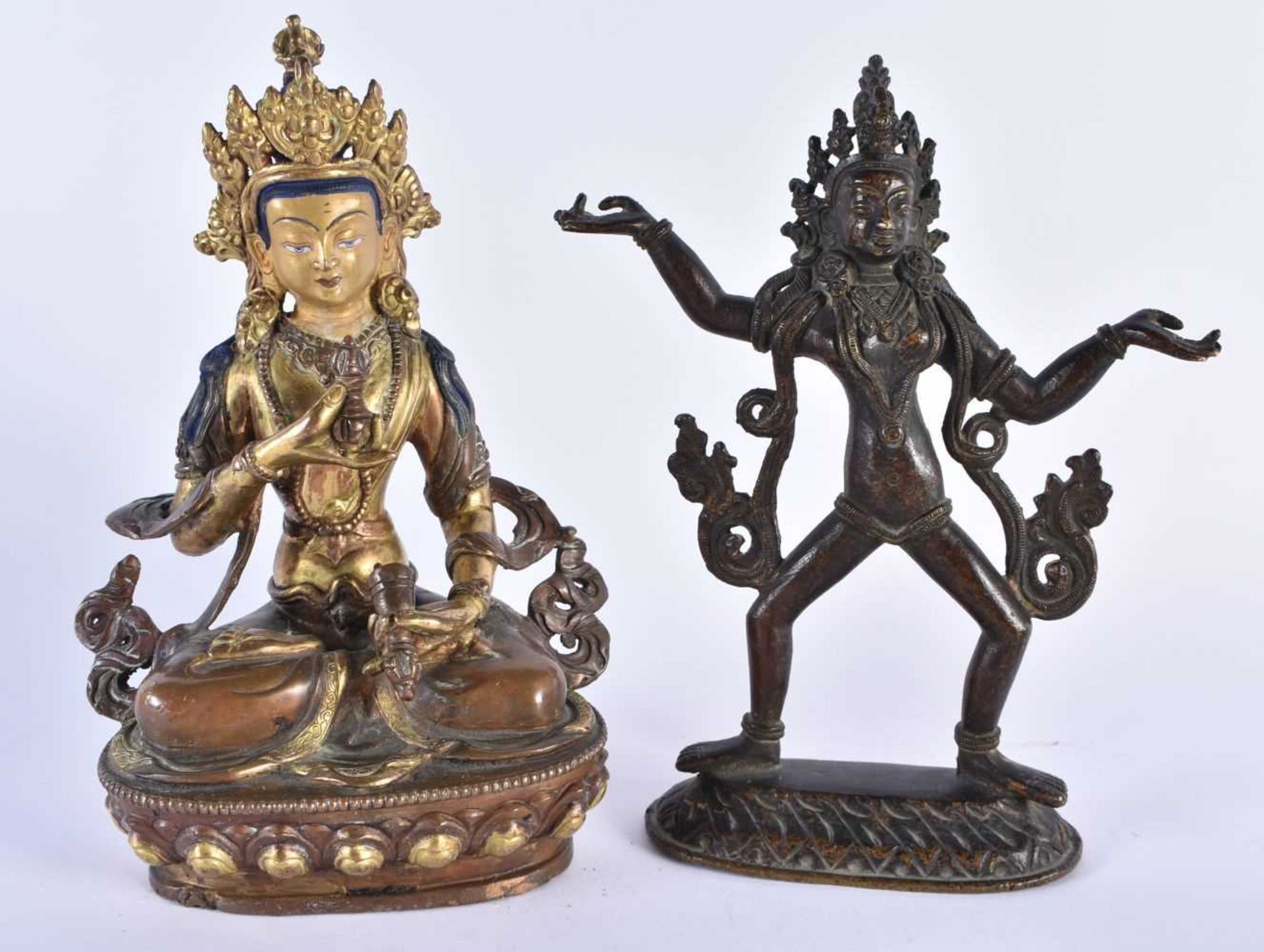 TWO ANTIQUE TIBETAN NEPALESE BRONZE BUDDHAS together with a Japanese repousse casket. Largest 23 - Image 2 of 10