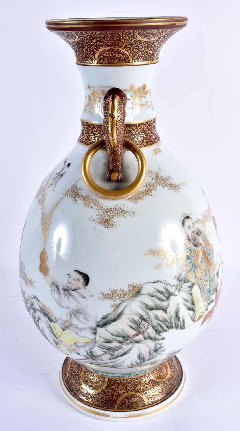 A LARGE 19TH CENTURY JAPANESE MEIJI PERIOD TWIN HANDLED KUTANI PORCELAIN VASE painted with figures - Image 4 of 21
