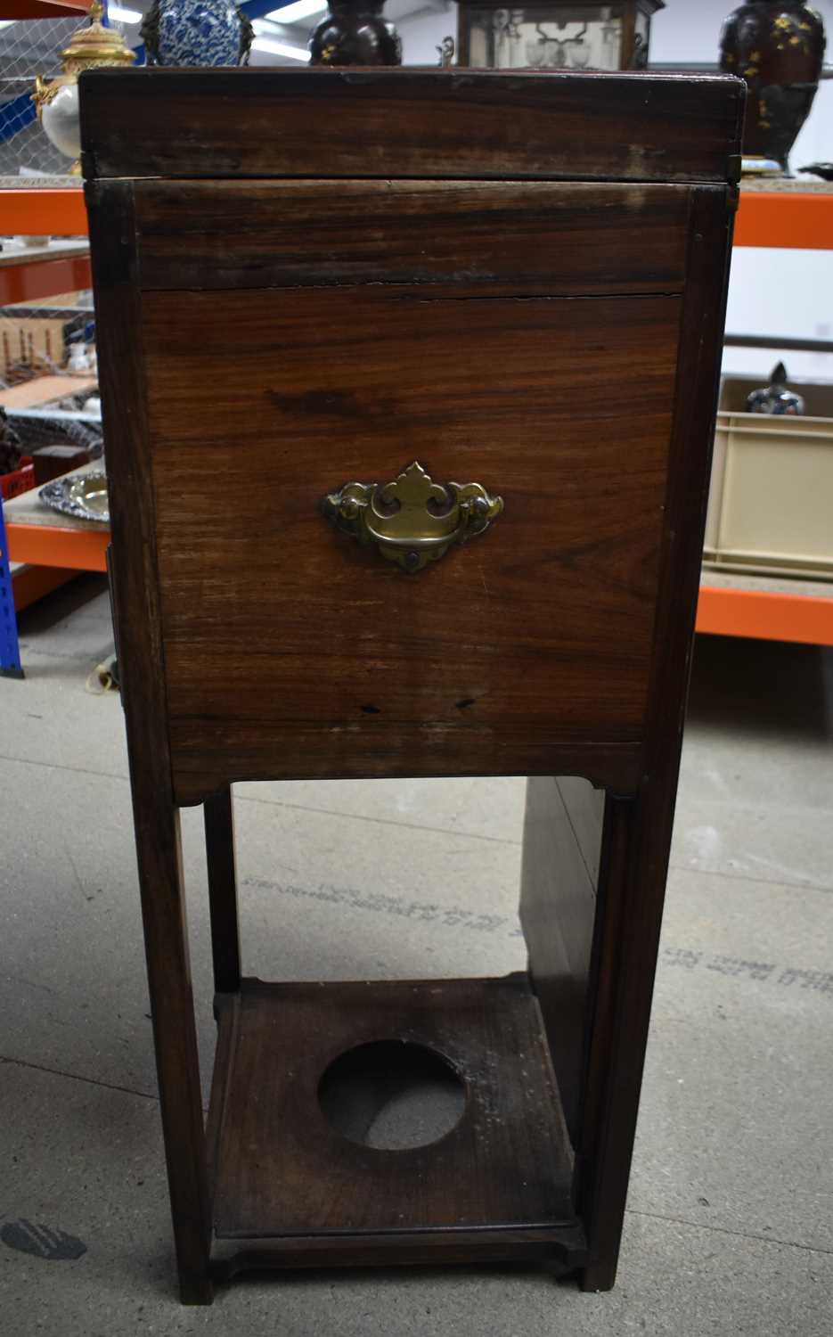 A RARE 19TH CENTURY ANGLO CHINESE CARVED HARDWOOD CAMPAIGN STYLE WASH STAND. 95 cm x 38 cm. - Image 15 of 21