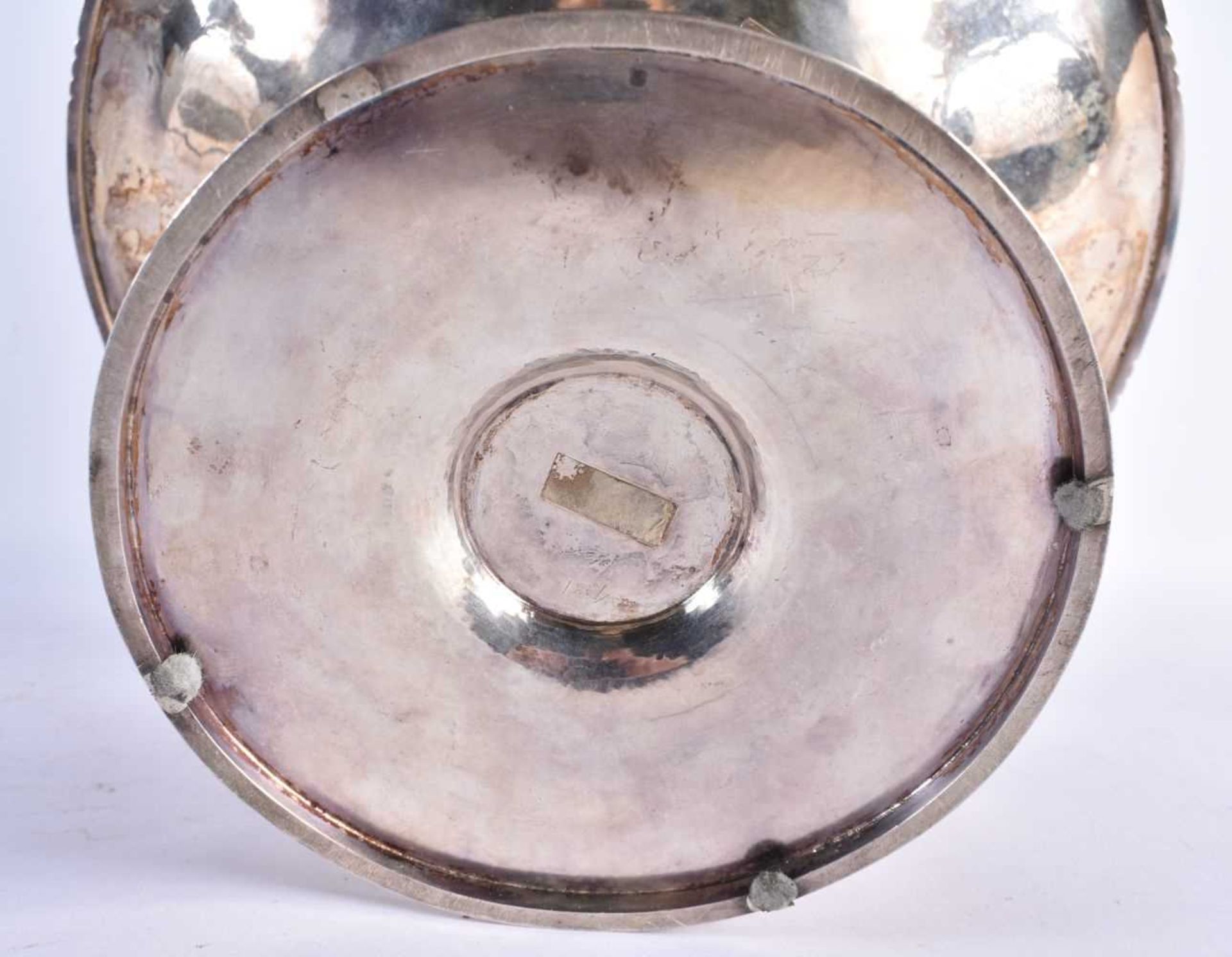 A LOVELY LARGE ENGLISH SILVER ART NOUVEAU STYLE PEDESTAL BOWL by Robert Edgar Stone, formed with a - Image 6 of 6