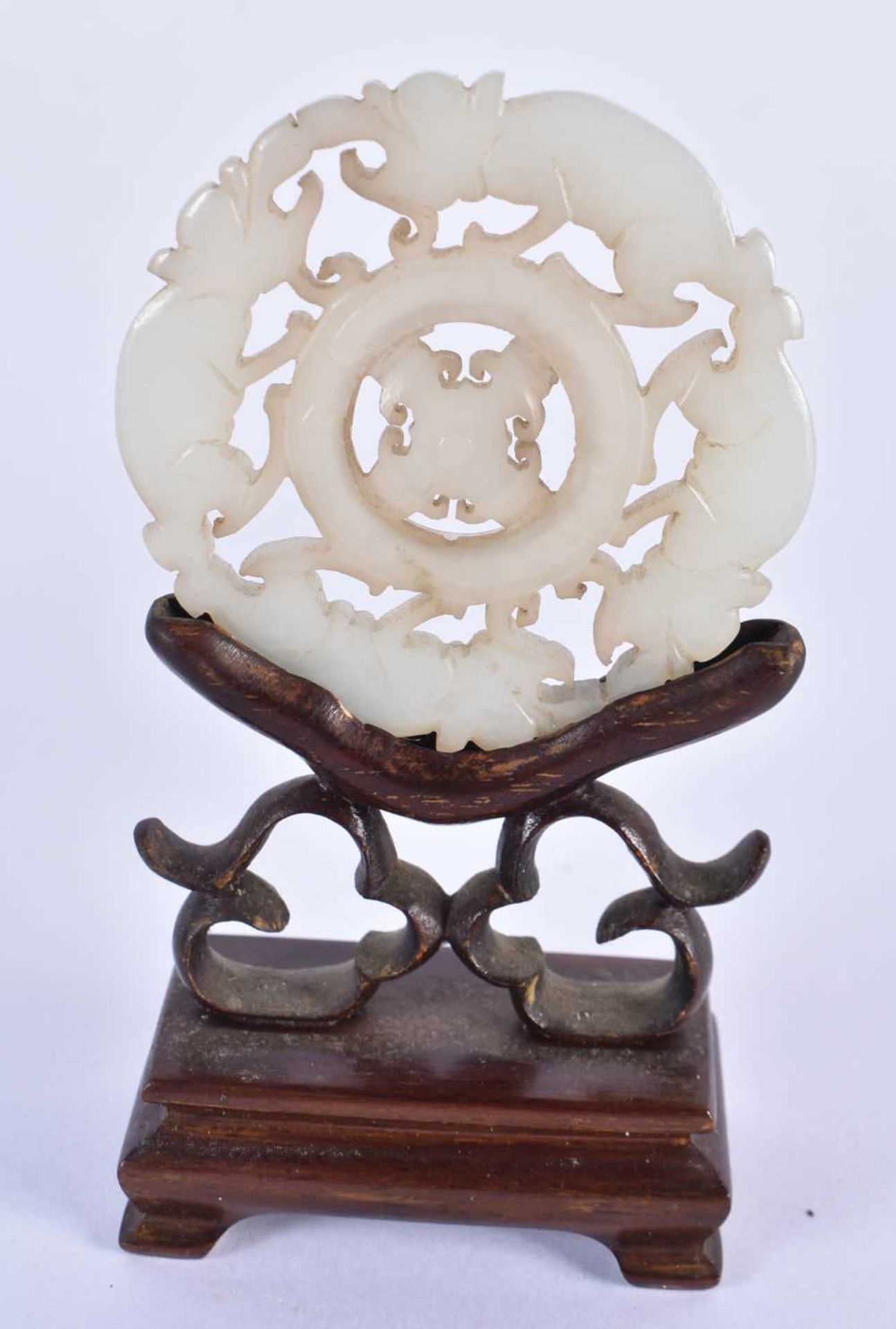 THREE 19TH CENTURY CHINESE GREEN JADE ROUNDELS Qing, in various forms. Jade 5 cm wide. (3) - Image 6 of 14