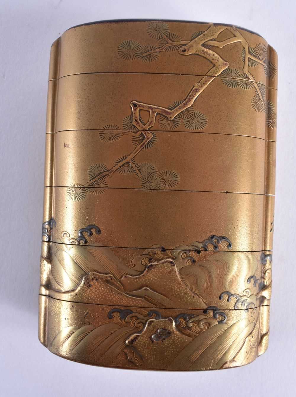 A FINE 19TH CENTURY JAPANESE MEIJI PERIOD GOLD LACQUER FIVE CASE INRO decorated with birds and - Image 5 of 7
