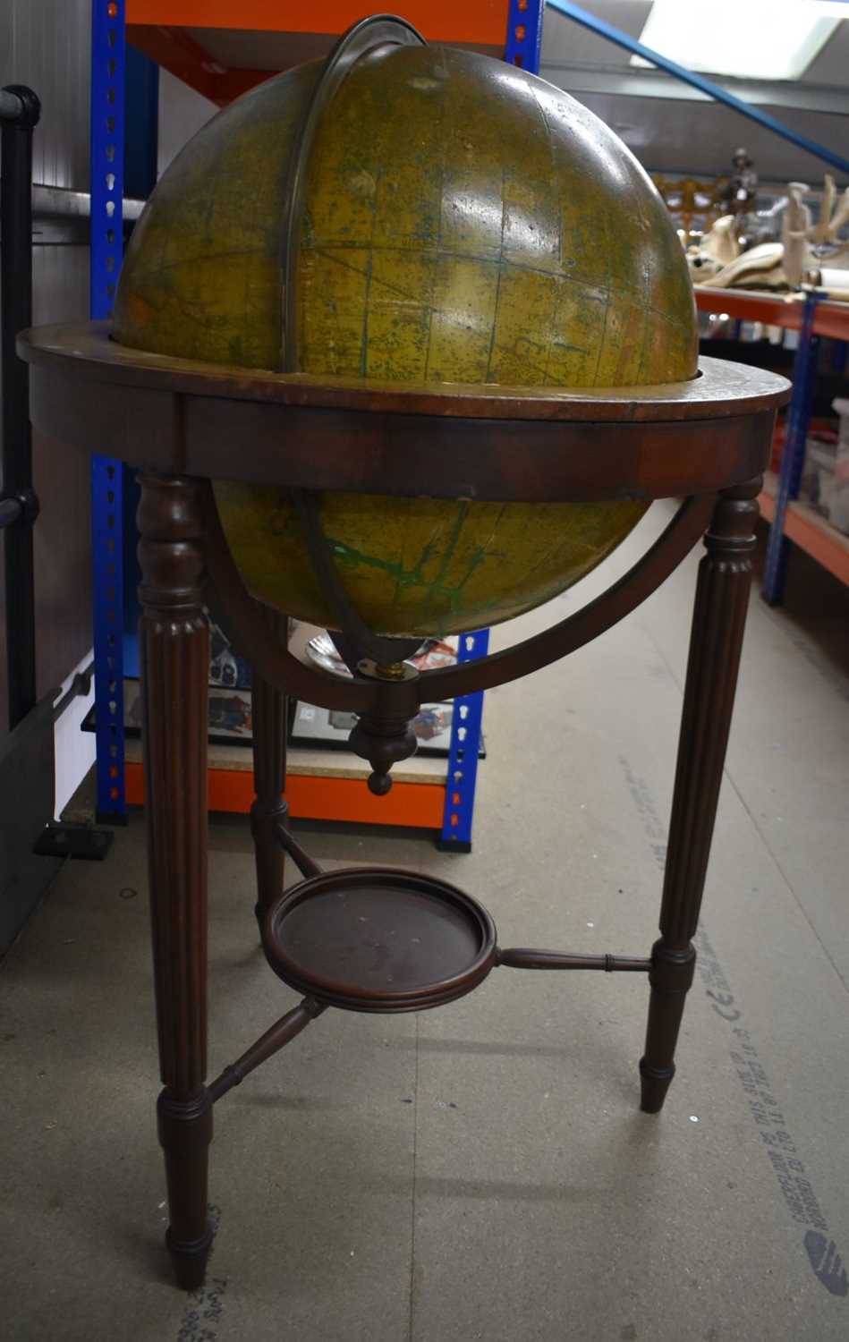 A LOVELY LARGE 21INCH CARYS COUNTRY HOUSE GLOBE upon a mahogany base with lacquered chapter ring - Image 5 of 6