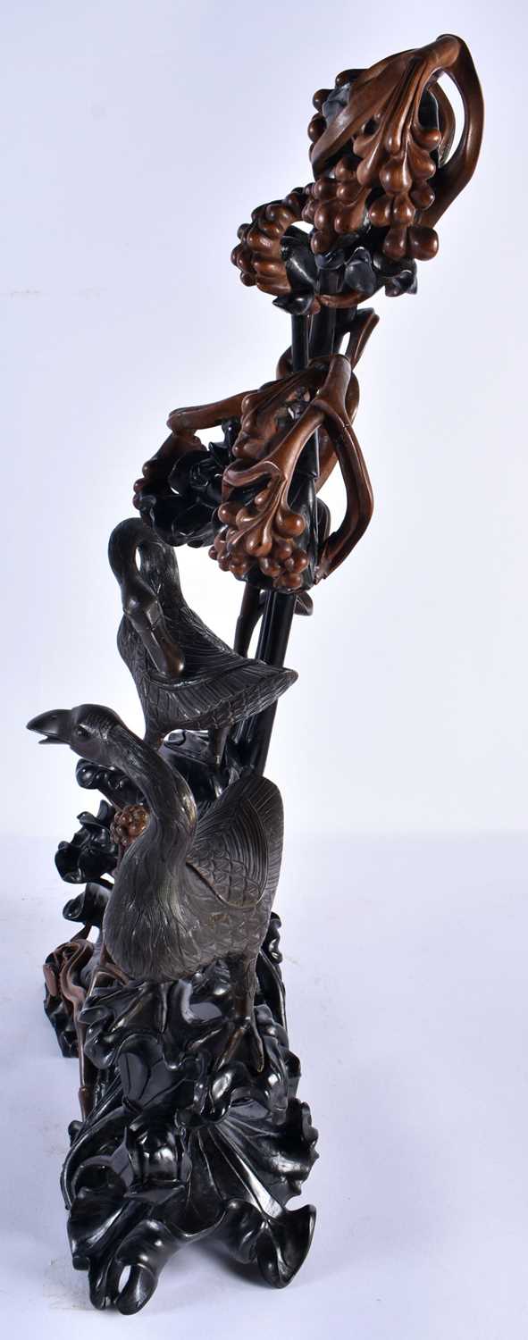 A RARE LARGE CHINESE QING DYNASTY BRONZE AND LACQUER STAND modelled as two birds, modelled upon a - Image 9 of 17