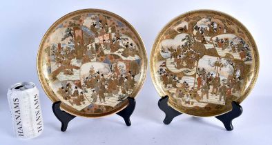 A LARGE PAIR OF 19TH CENTURY JAPANESE MEIJI PERIOD SATSUMA DISHES painted with geisha and other