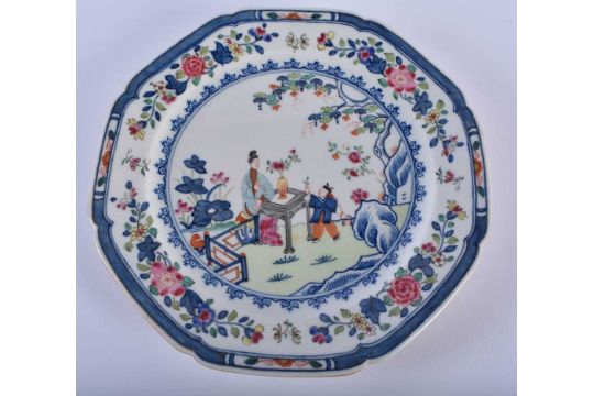 AN EXTREMELY RARE EARLY 19TH CENTURY FLIGHT BARR AND BARR PLATE painted in the Chinese Qianlong - Image 1 of 4