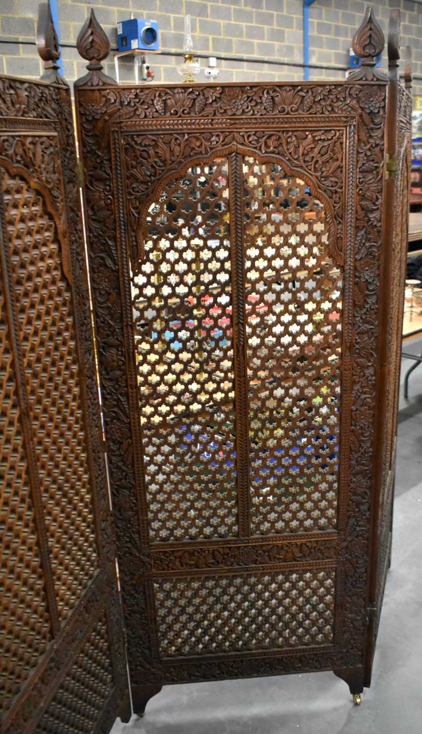 A FINE LATE 19TH CENTURY ANGLO INDIAN COUNTRY HOUSE SCREEN of beautiful quality, decorated with - Image 7 of 12