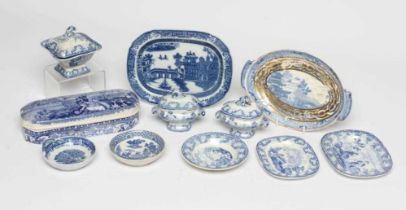 THREE BRAMELD EARTHENWARE MINIATURE DISHES, early 19th century, printed in underglaze blue with