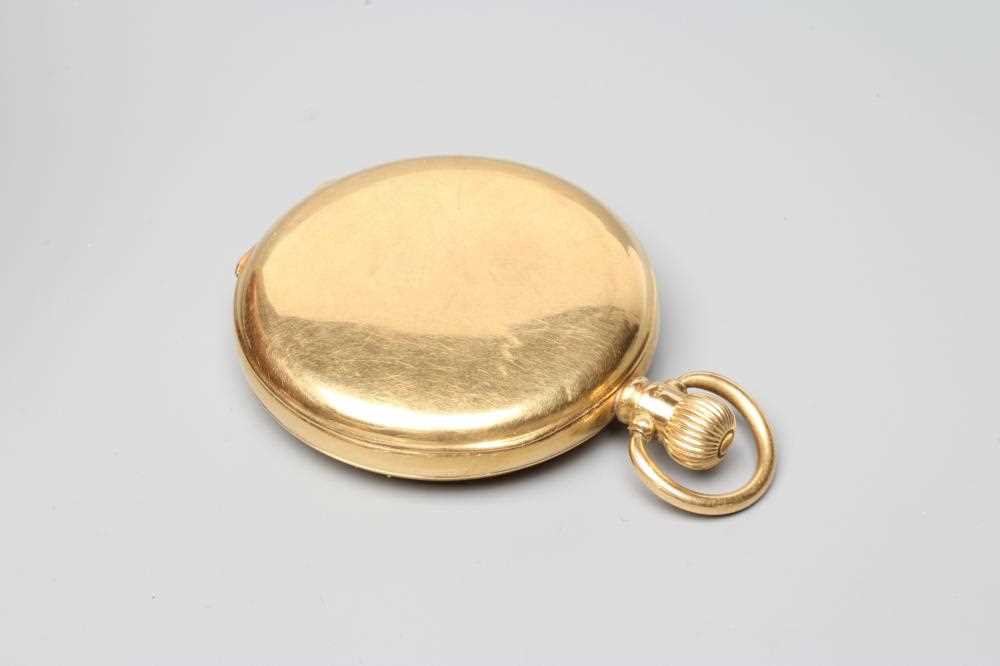 AN 18CT GOLD TOP WIND HUNTER POCKET WATCH, the white enamel dial with black Roman numerals enclosing - Image 3 of 4
