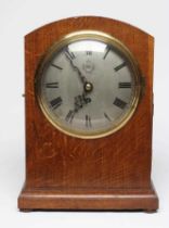 AN OAK CASED RAF OFFICER'S MESS MANTEL CLOCK, early 20th century, the single fusee movement with 7