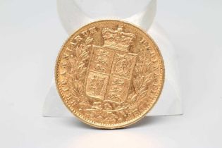 A VICTORIA YH SHIELD BACK SOVEREIGN, 1871, 8g (Est. plus 20% premium)