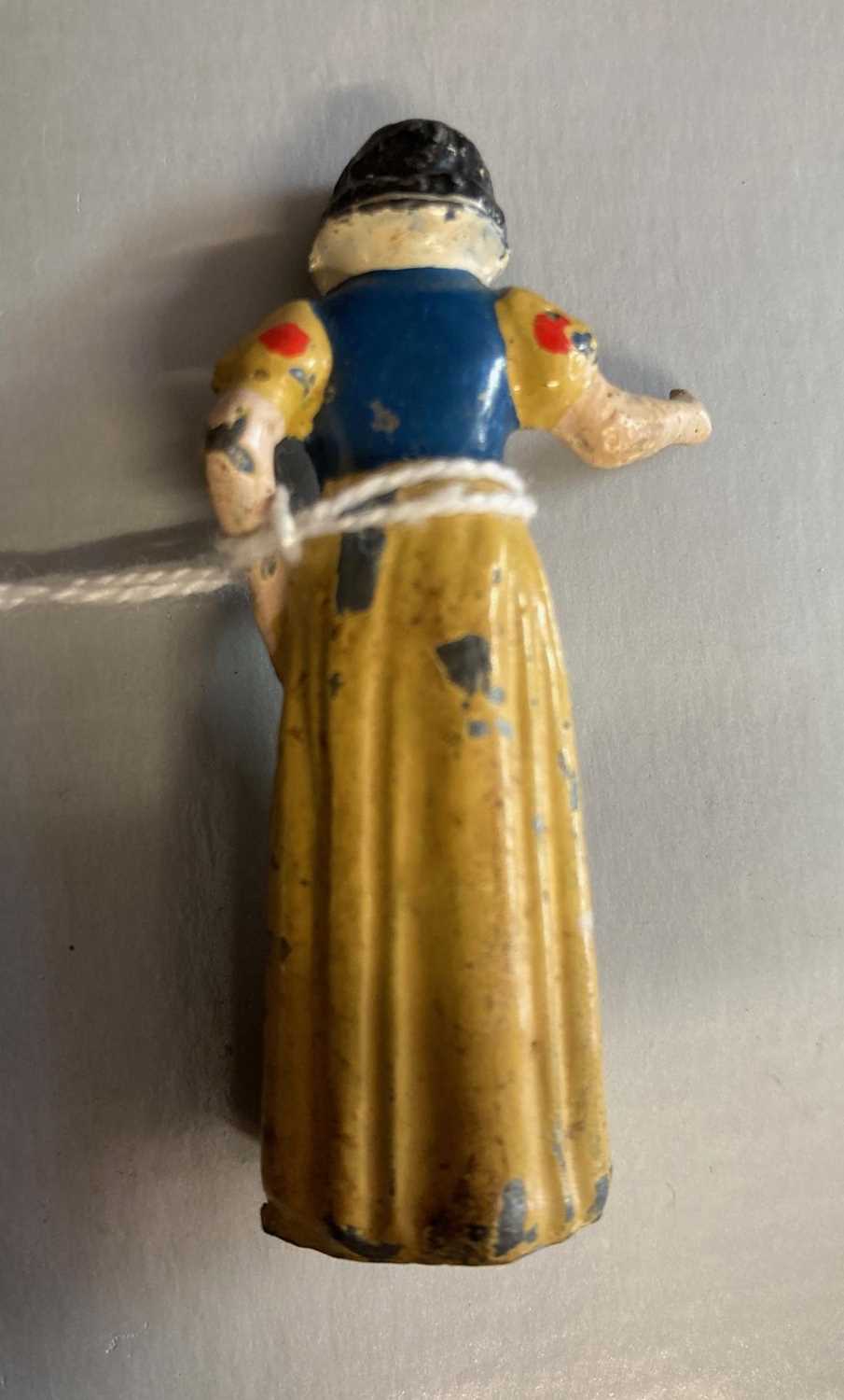 Britain's Snow White figure, good - Bild 2 aus 2