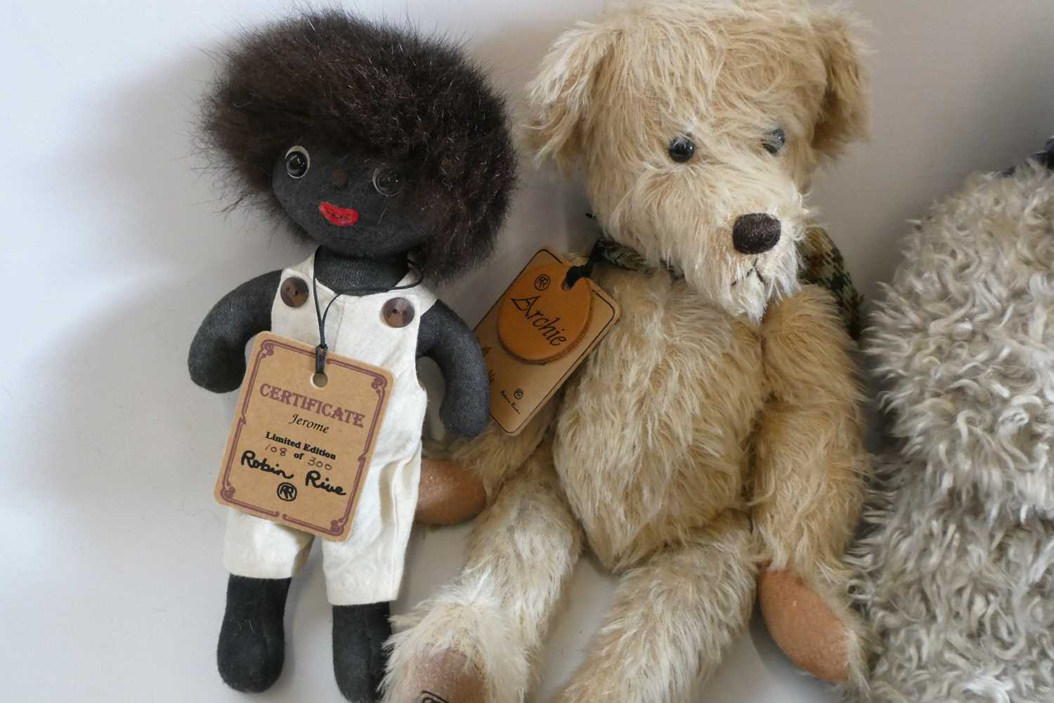 Eleven teddy bears and plush items, including two Robin Rive limited editions, a Gina bear and a - Image 2 of 3