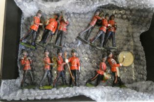 Britains Band of the Line soldiers, much paint loss on all figures, fair