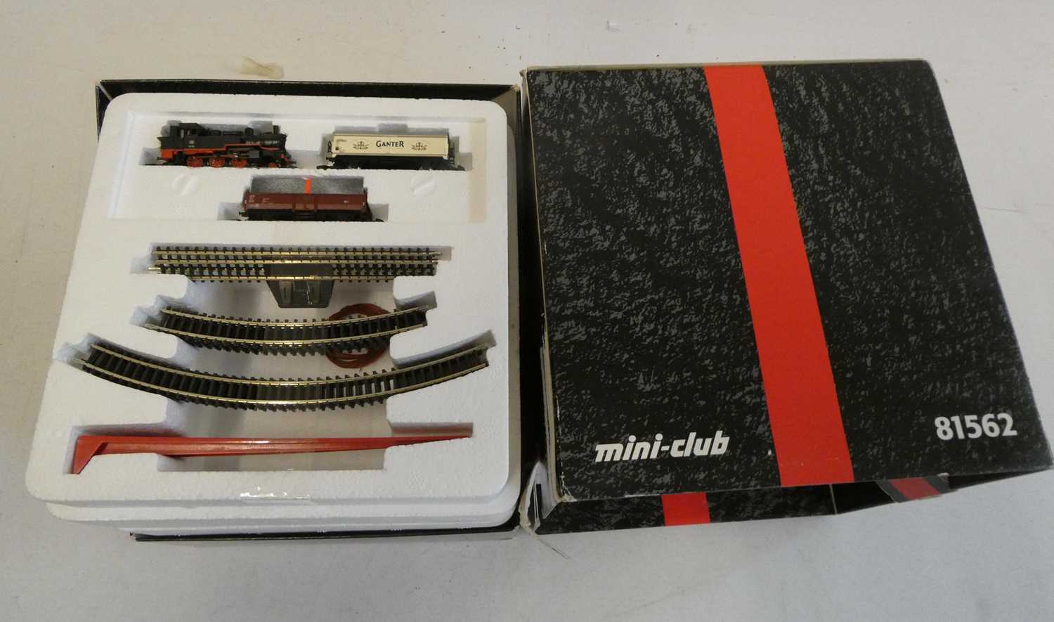 Marklin Mini Club Z Gauge Train Set with tank locomotive, two goods wagons, track and controller,