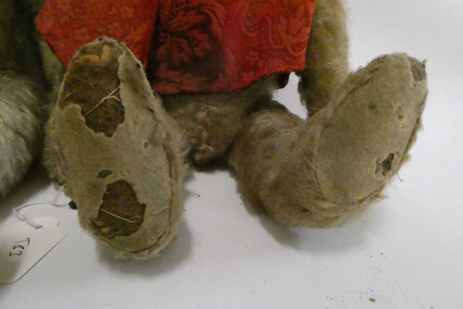 Two old straw filled teddies, comprising a 20" vintage English bear with shaven muzzle, amber eyes - Image 4 of 7