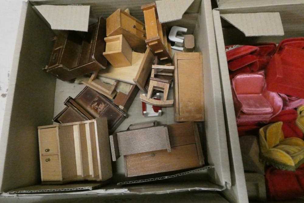 Five boxes of dolls house furniture, comprising one box of upholstered sit on suites and four - Image 2 of 4