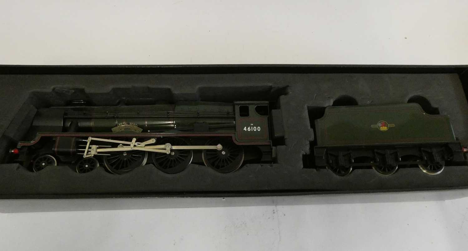 Corgi Bassett-Lowke Gauge 0 Royal Scot locomotive finished In BR Green, dusty from having been on