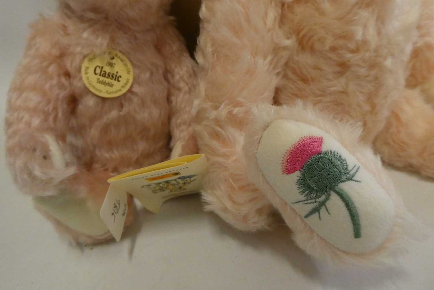 Two Steiff bears, comprising a boxed 38cm growling Queen Mother rose with certificate and a 25cm - Image 2 of 2