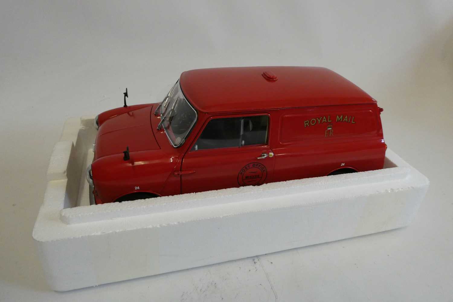 Sunstar models 1:12th scale Royal Mail Mini Post Office van, boxed, good too excellent